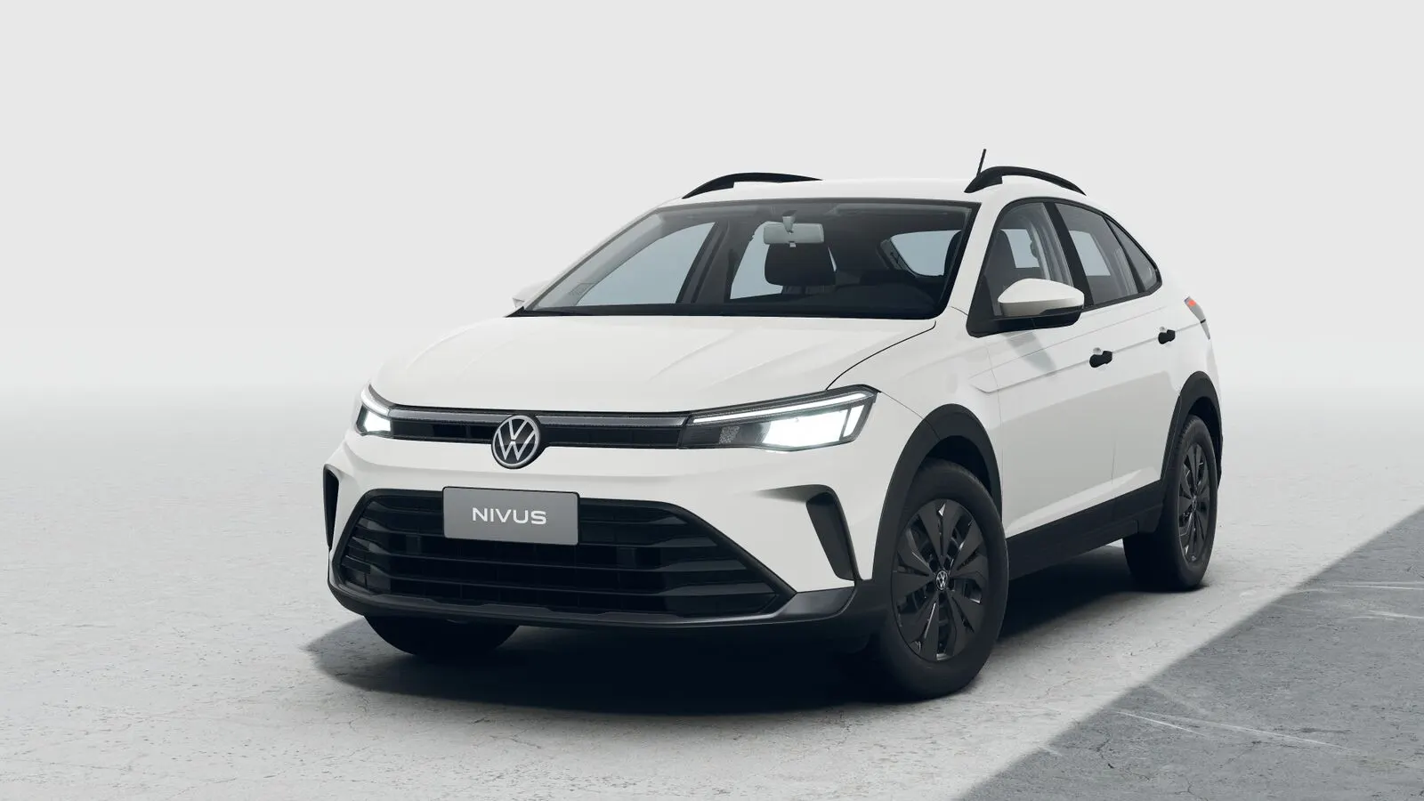 Volkswagen Nivus Sense branco, visto de frente em três quartos