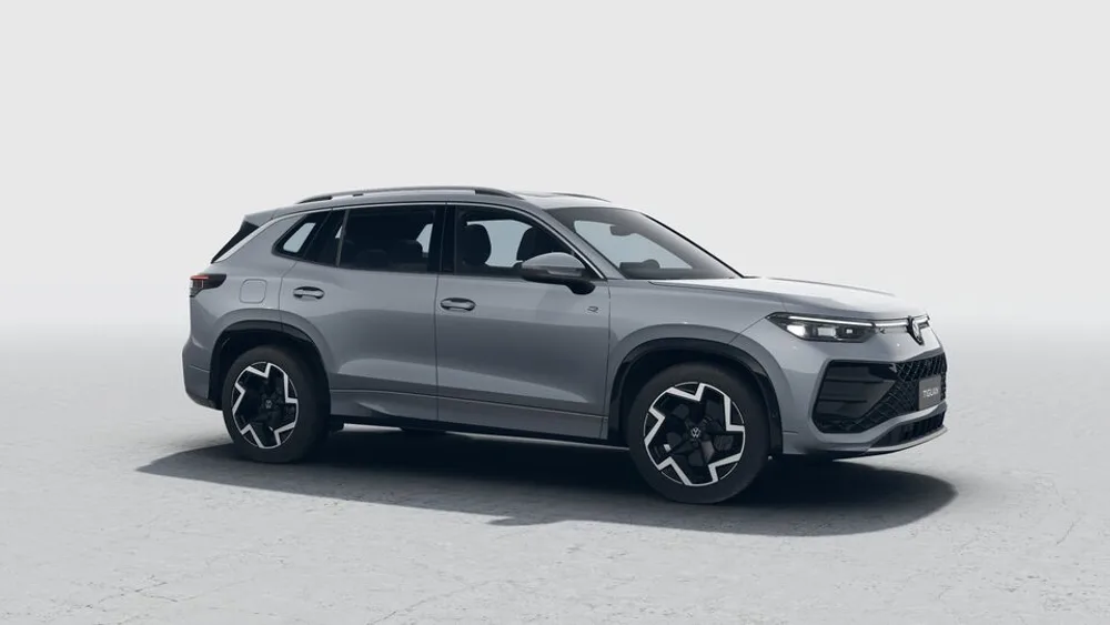 Tiguan R-Line na cor Cinza Platinum